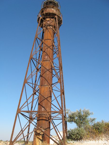 Старый маяк - был поставлен еще в дореволюционные времена